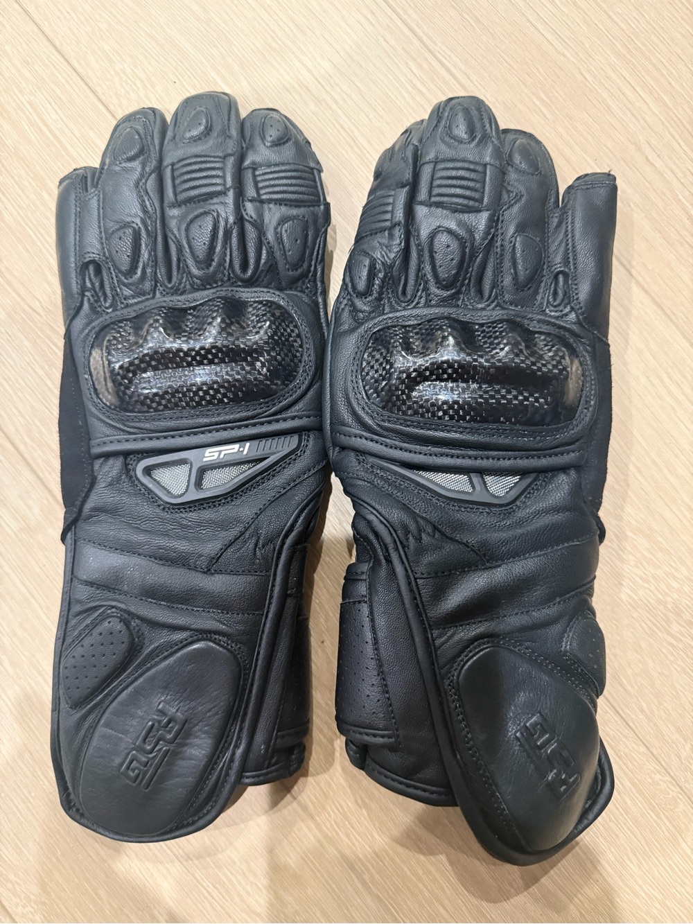 Black Motorcycle Leather Gloves with Carbon Knuckle Protection new